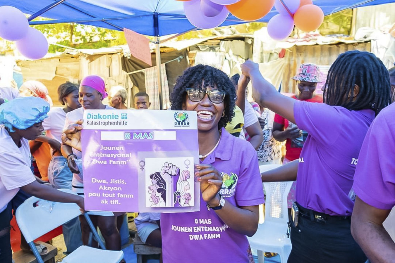 Bonne Journée internationale des droits des femmes. 
Honneur, respect et reconnaissance à toutes les femmes du monde.