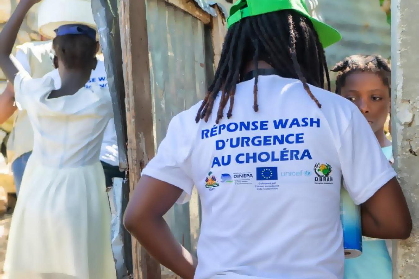 La réponse Eau, Assainissement et Hygiène (EAH/WASH) est la pierre angulaire de la lutte contre le choléra, car elle vise à briser la chaîne de transmission fécale-orale.